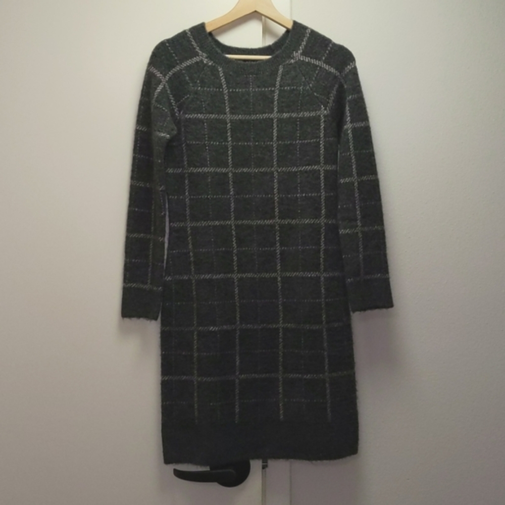 EUC Banana Republic XS sweater dress - super soft!